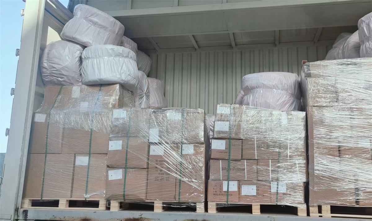 Енді Марин успішно відправляє важливе замовлення